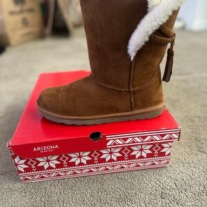 Arizona Jean Company Tan Winter Boots with Faux Fur